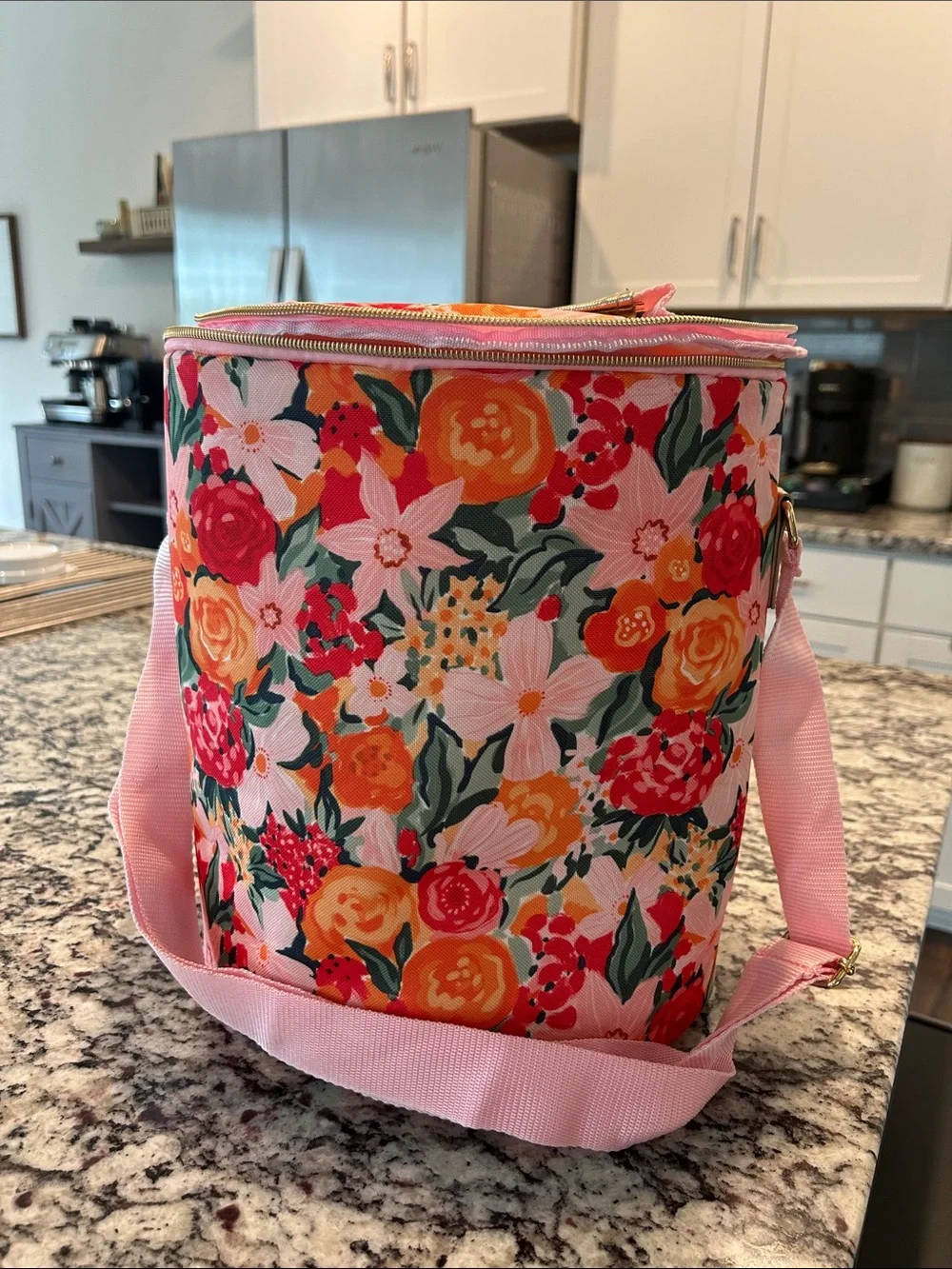 Never Used Floral Insulated Cooler Tote Bag - Pink